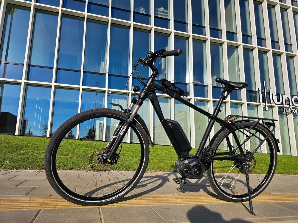 e-bike rent Vilnius courier wolt bolt